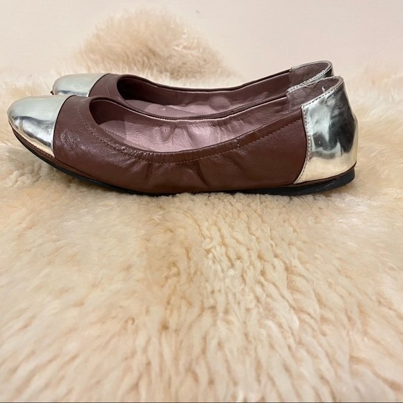 Vince Camuto VC-Ernest Brown & Gold Patent Leather Ballet Flats Size 7 - Picture 3 of 6